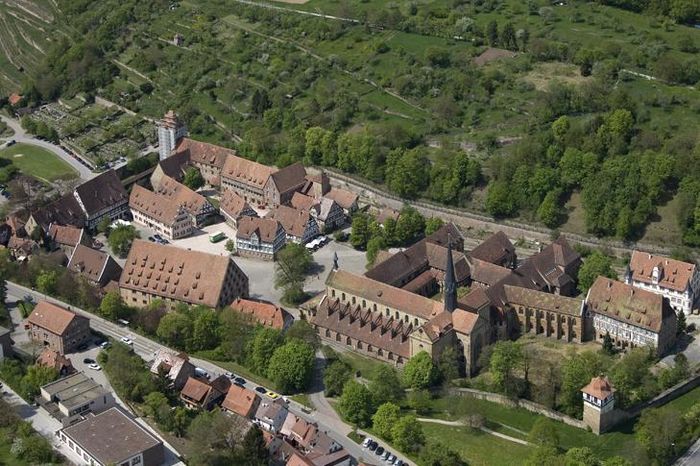 Vue aérienne du monastère de Maulbronn 