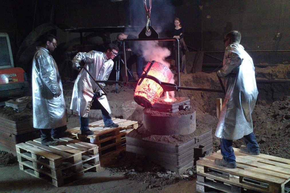 Bell founding at the Bachert bell foundry in Karlsruhe