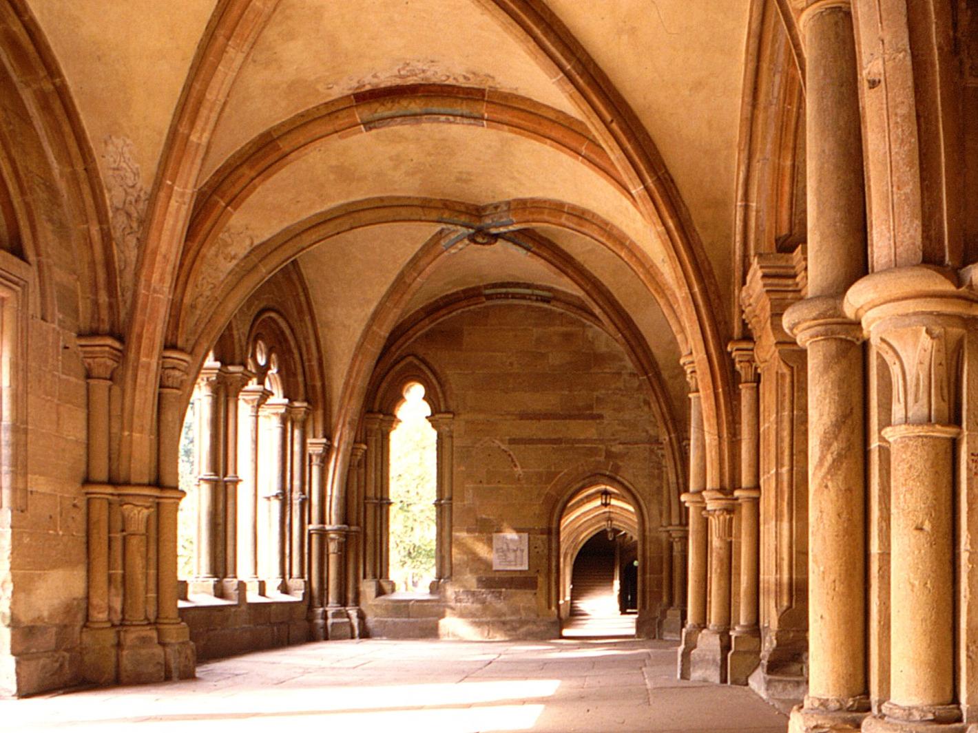 Kloster Maulbronn, Blick ins „Paradies“, der Vorhalle der Klosterkirche