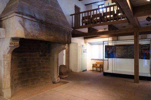 Maulbronn Monastery, fireplace in the Frühmesserhaus