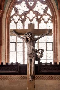 Foto: Staatliche Schlösser und Gärten Baden-Württemberg, Günther Bayerl UNESCO-Welterbe Kloster Maulbronn, Kruzifix aus Stein in der Klosterkirche